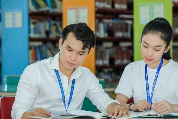 5 cách thuận tiện nhất giúp bạn chọn đúng trường đào tạo luật Kinh tế chất lượng