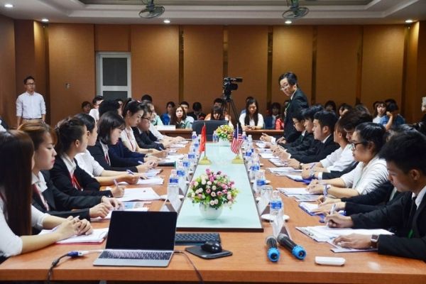 luật kinh tế