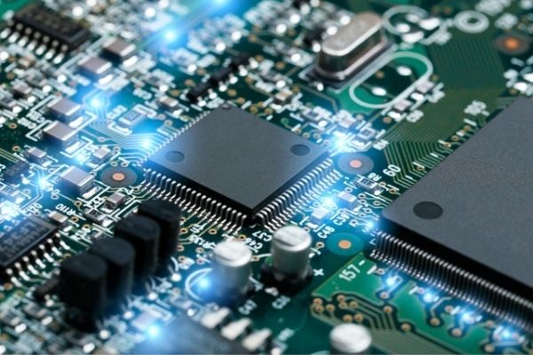 Điện tử viễn thông khó xin việc