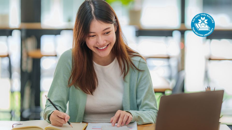 Review học đại học từ xa