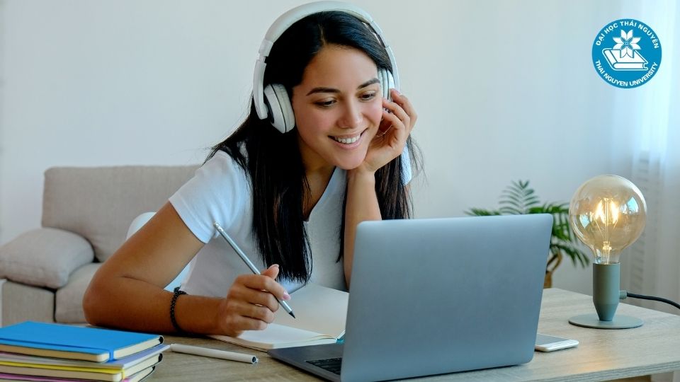 Các trường đào tạo từ xa