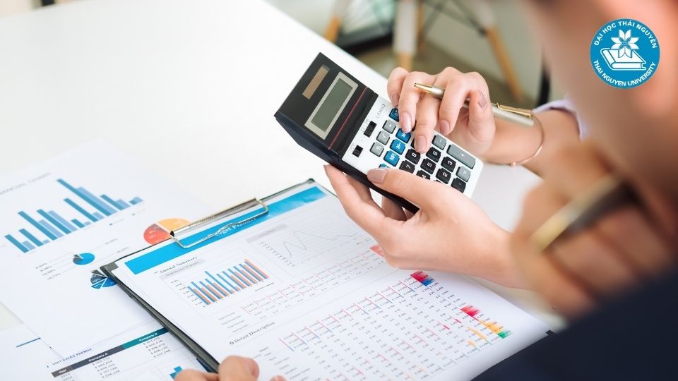Quản trị kinh doanh nên học trường nào ở TPHCM?