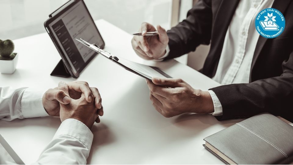 Con gái nên học ngành gì?