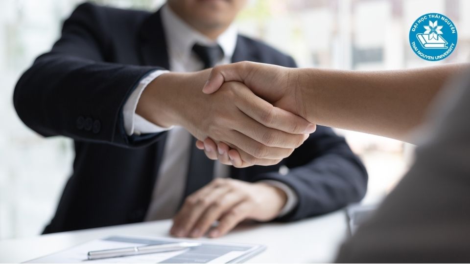 Giải đáp thắc mắc: Quản trị kinh doanh có thất nghiệp không?