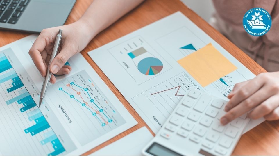 Học kế toán hệ Đại học từ xa