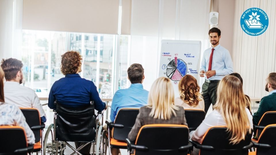 Có nên học quản trị kinh doanh?