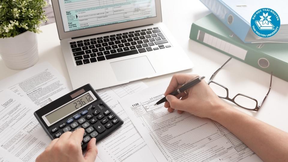 Văn bằng 2 kế toán có giá trị như văn bằng 1 không?