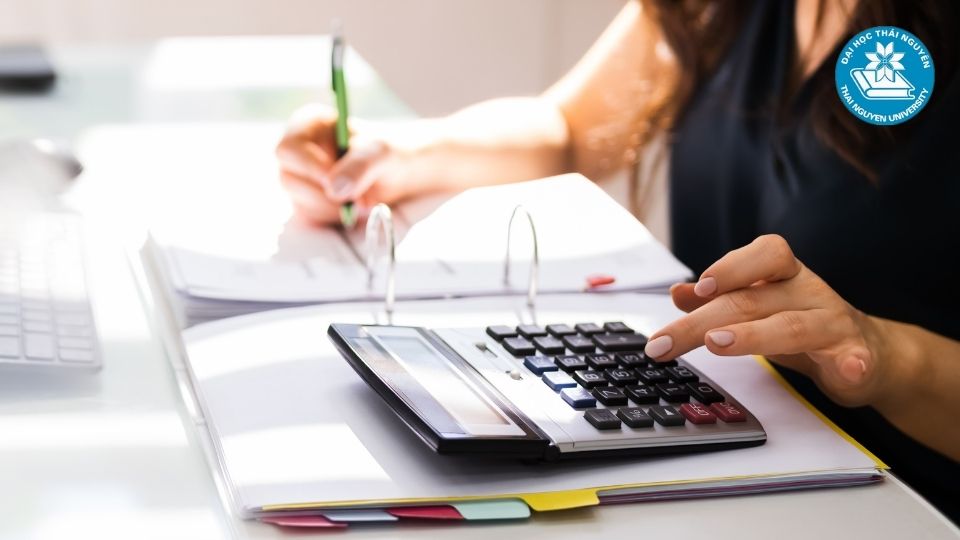 Vì sao nên học văn bằng 2 kế toán?