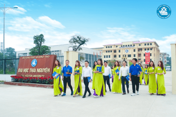 Review các trường đại học liên thông ngành ngôn ngữ trung tốt nhất hiện nay