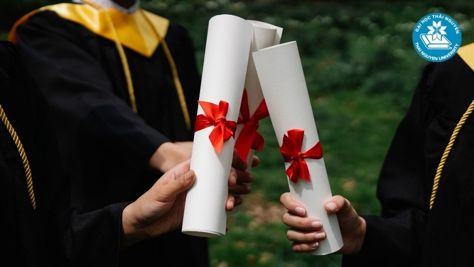 Văn bằng 2 có phải là chính quy không?