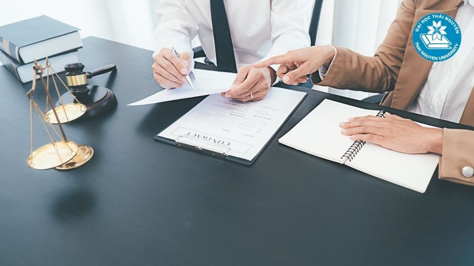 Lợi ích của việc học văn bằng 2 luật từ xa