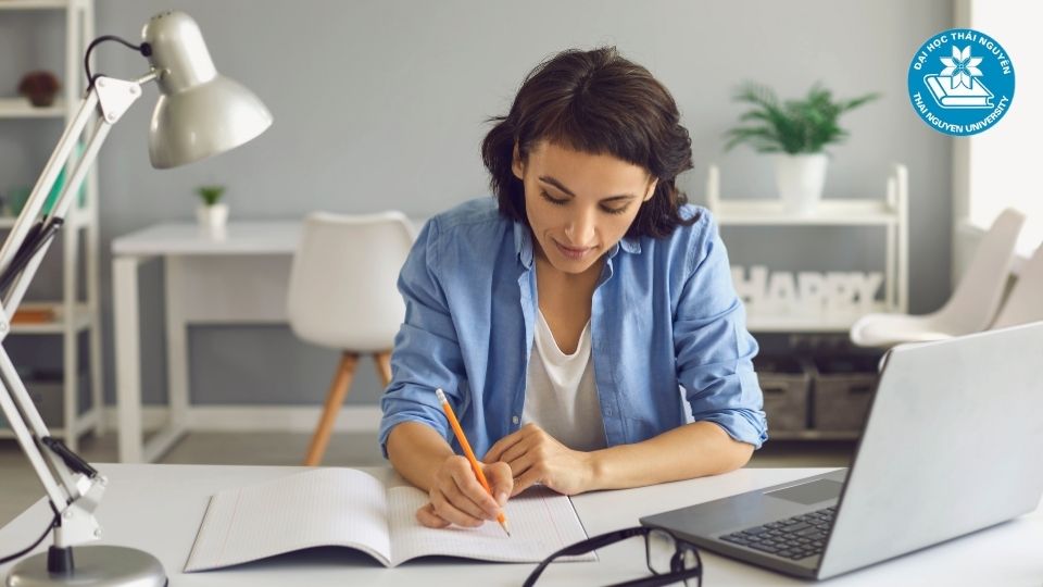 Thời gian của chương trình đào tạo từ không được ngắn hơn đào tạo chính quy