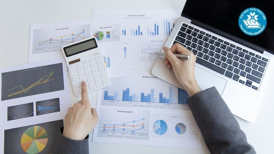 Vì sao người trái ngành nên chọn học Quản trị Kinh doanh văn bằng 2?