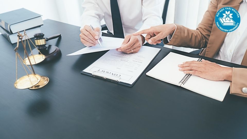 Lợi ích thực sự khi học văn bằng 2 Luật Kinh tế