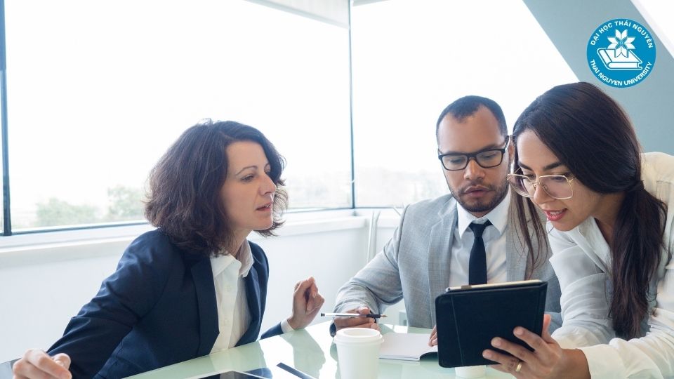 Hướng dẫn chi tiết cách đăng ký liên thông đại học kinh tế luật