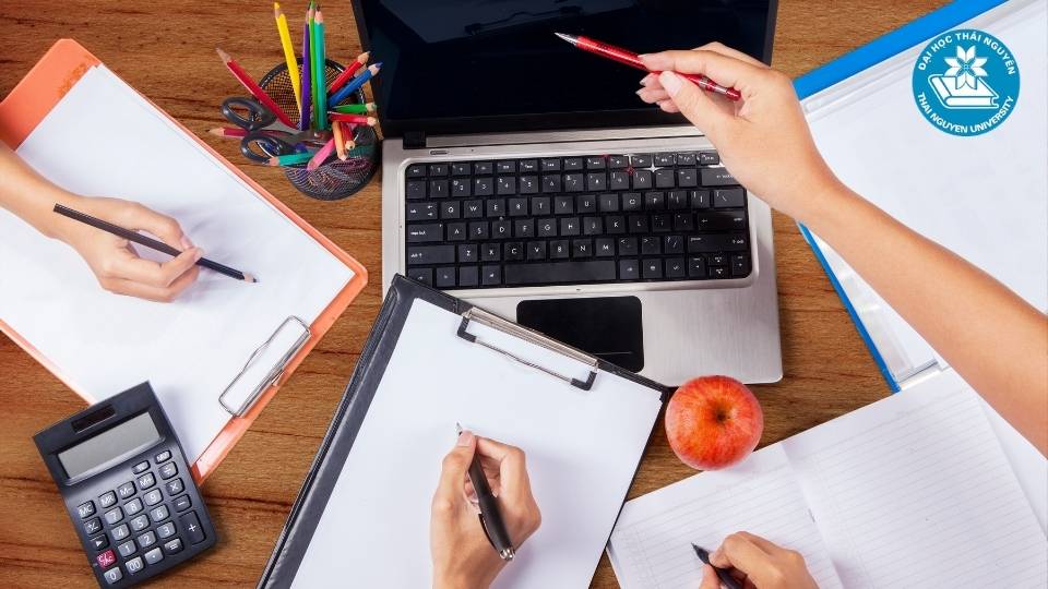 Có nên học văn bằng 2 không?