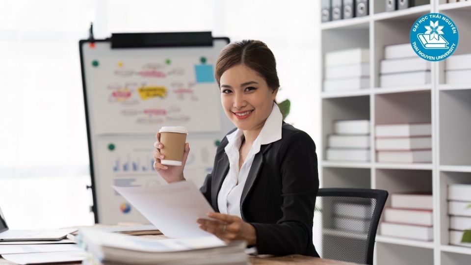 Cơ hội việc làm và lộ trình phát triển sự nghiệp